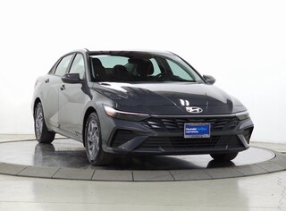 Used 2025 Hyundai Elantra Hybrid Blue Sedan for sale near Naperville, Hoffman Estates & Aurora IL