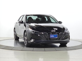Used 2023 Hyundai Elantra HEV Limited Sedan for sale near Naperville, Hoffman Estates & Aurora IL