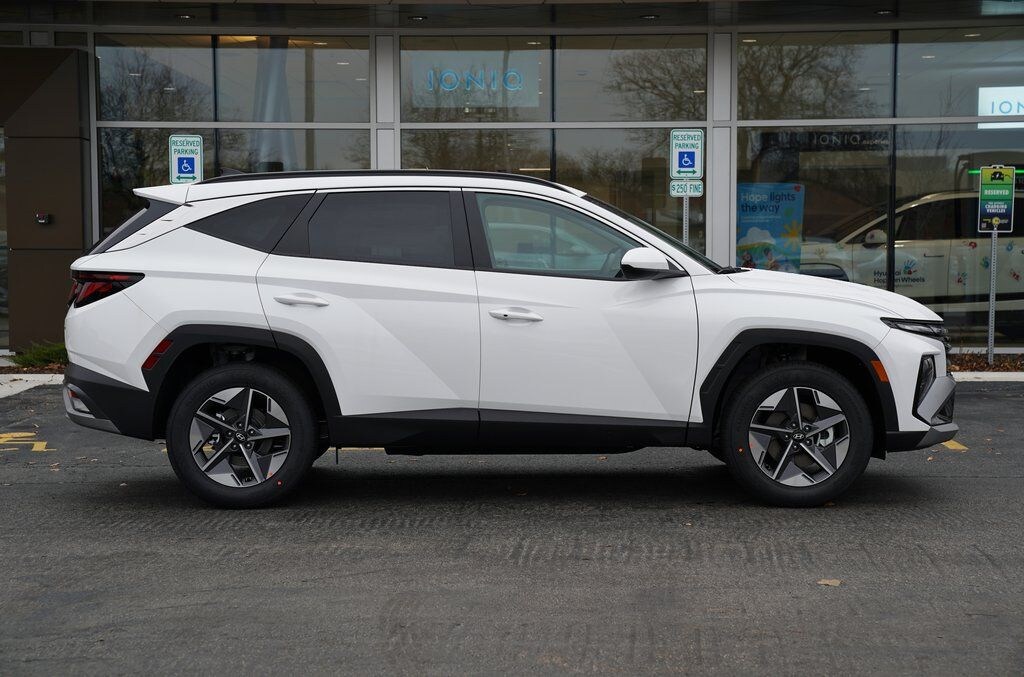 New 2026 Hyundai Tucson SEL SUV