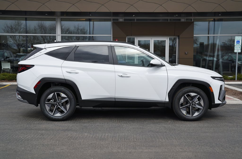 New 2026 Hyundai Tucson Hybrid SEL SUV
