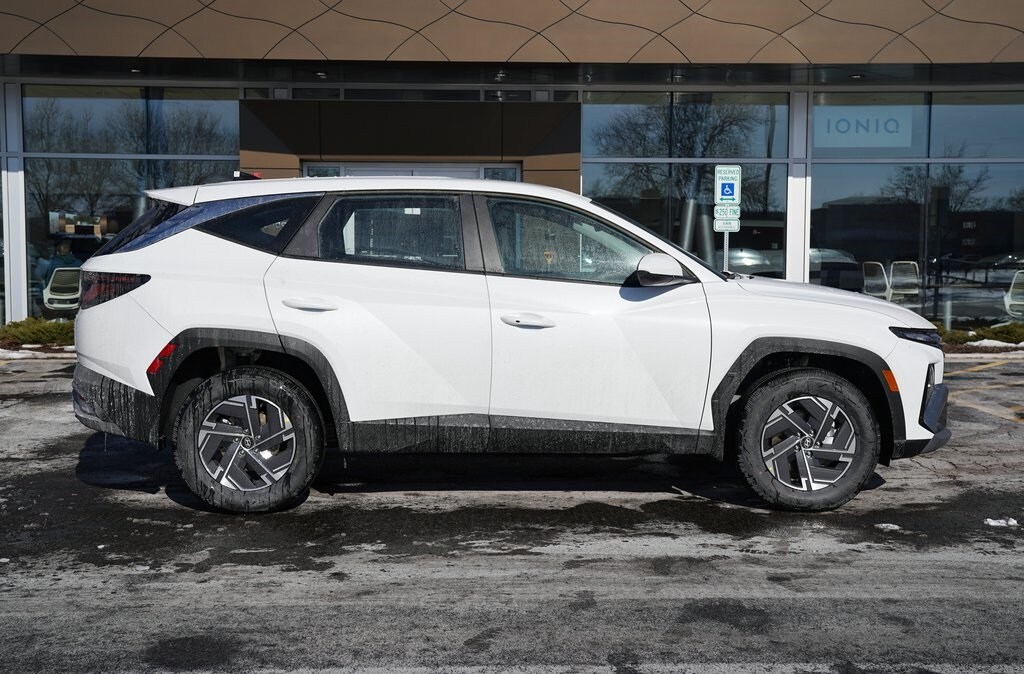 New 2026 Hyundai Tucson Hybrid Blue SE SUV