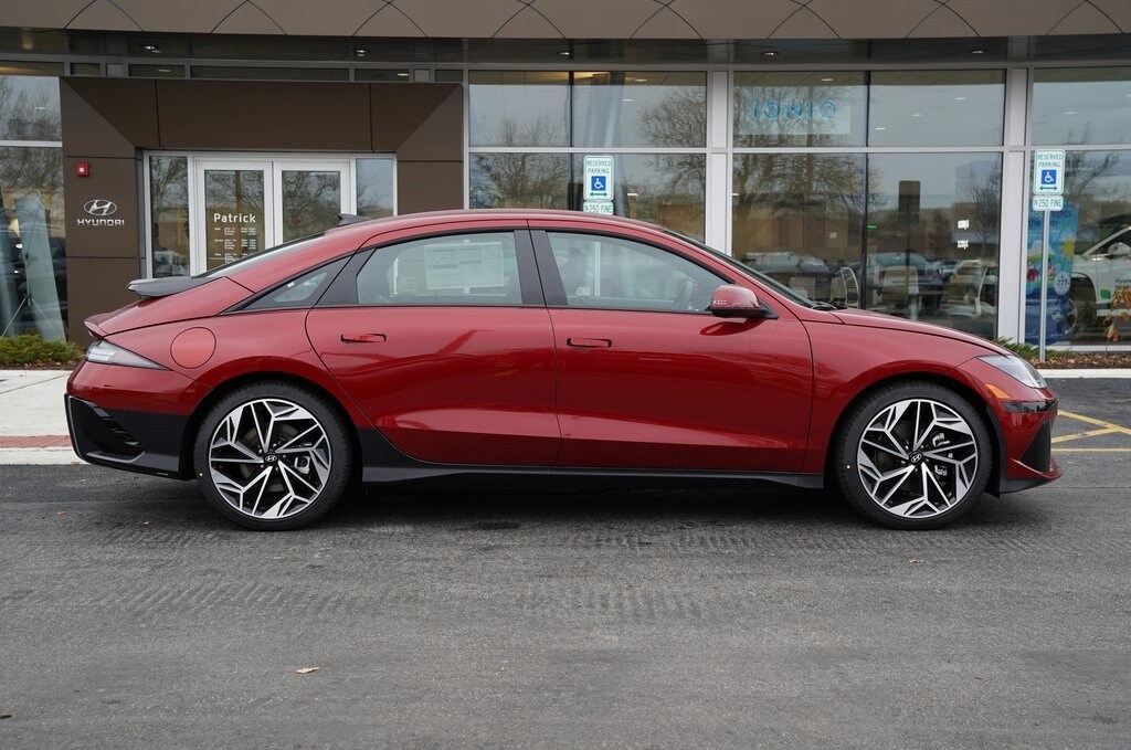 New 2025 Hyundai IONIQ 6 SEL Sedan