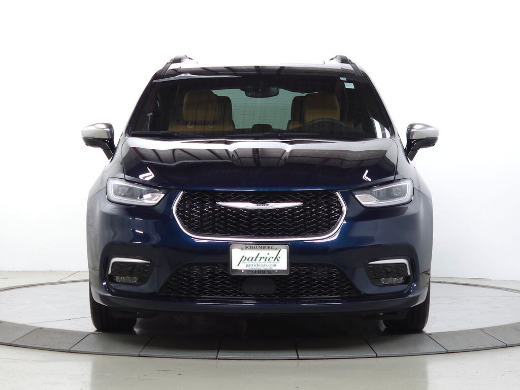 Used 2023 Chrysler Pacifica Plug-In Hybrid Pinnacle Van Passenger Van