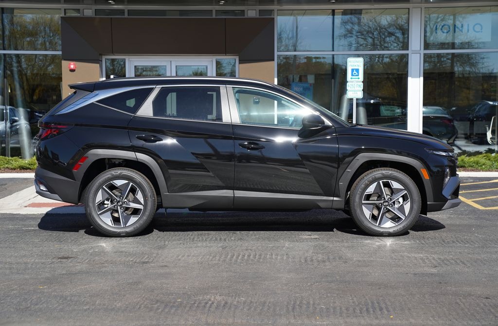 New 2026 Hyundai Tucson Hybrid SEL SUV
