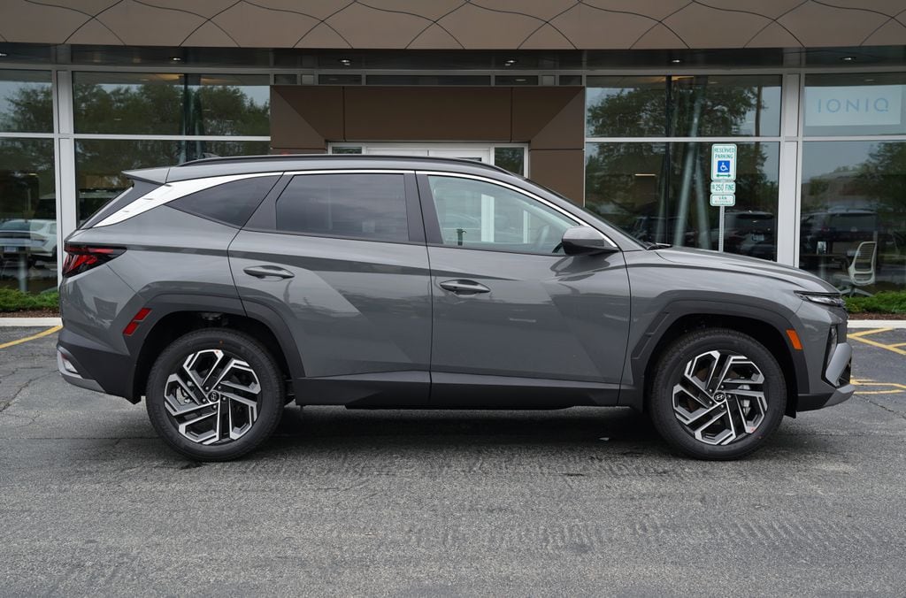 New 2026 Hyundai Tucson SEL Plus SUV