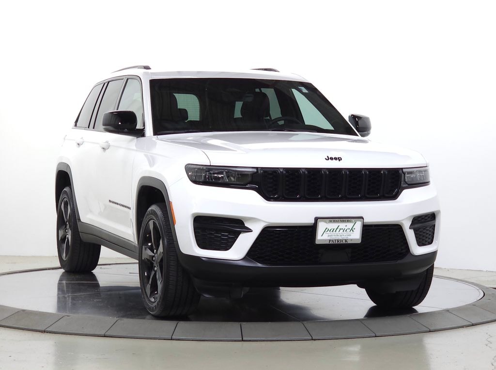 Used 2025 Jeep Grand Cherokee Laredo SUV