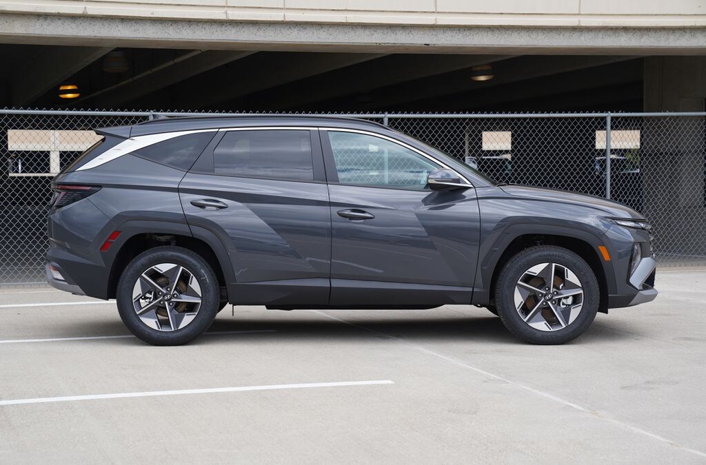New 2026 Hyundai Tucson SEL Premium SUV