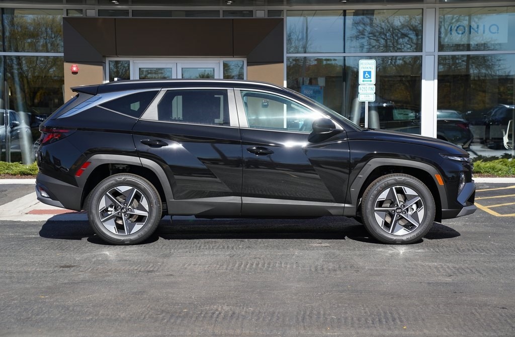 New 2026 Hyundai Tucson Hybrid SEL SUV