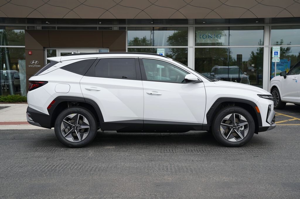New 2026 Hyundai Tucson Plug-In Hybrid SEL SUV