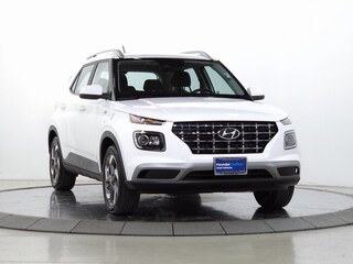 Used 2025 Hyundai Venue SEL SUV for sale near Naperville, Hoffman Estates & Aurora IL