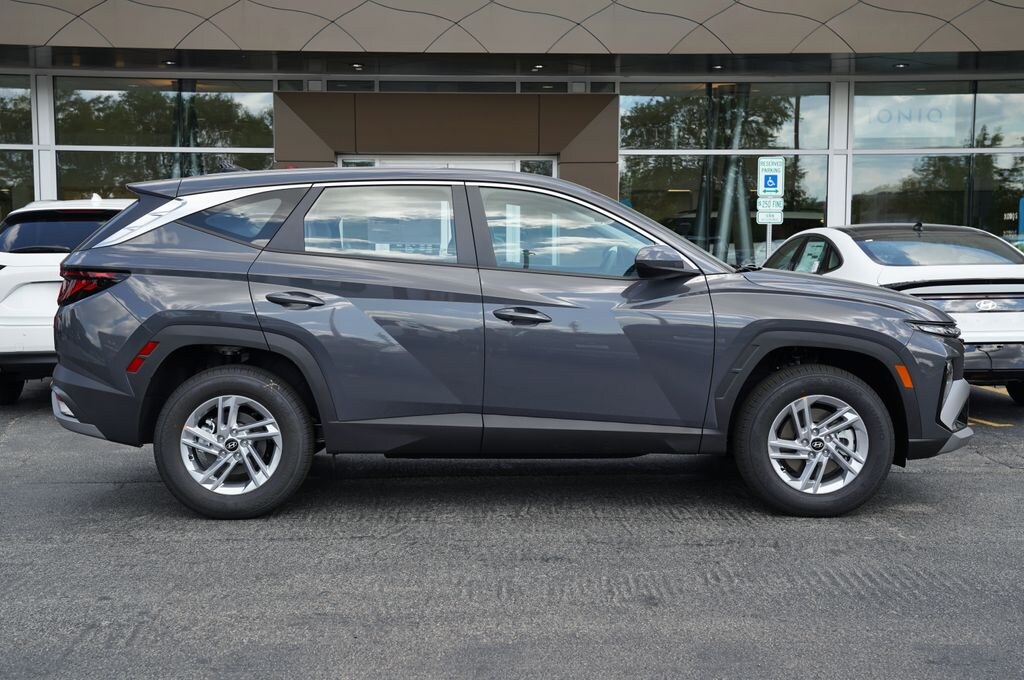 New 2026 Hyundai Tucson SE SUV