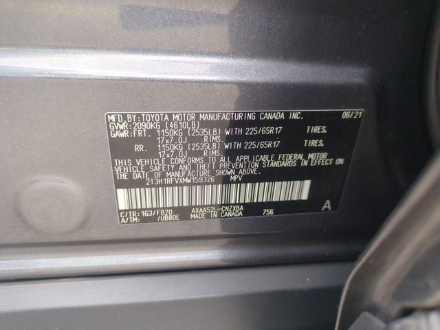 2021 Toyota RAV4 LE - Photo 22