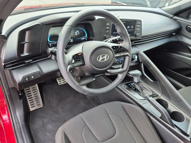 2025 Hyundai Elantra SEL - Photo 10
