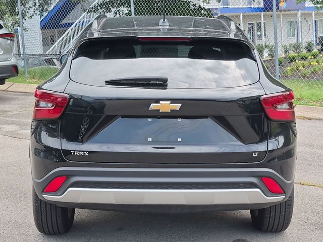 2025 Chevrolet Trax LT - Photo 7