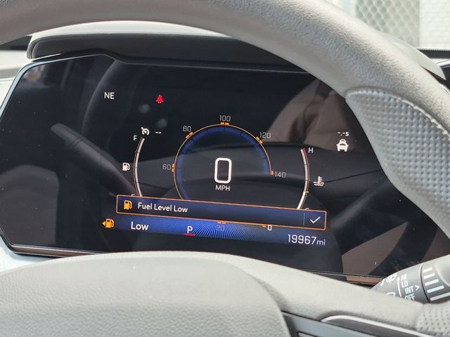 2025 Chevrolet Trax LT - Photo 11