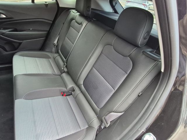 2025 Chevrolet Trax LT - Photo 18