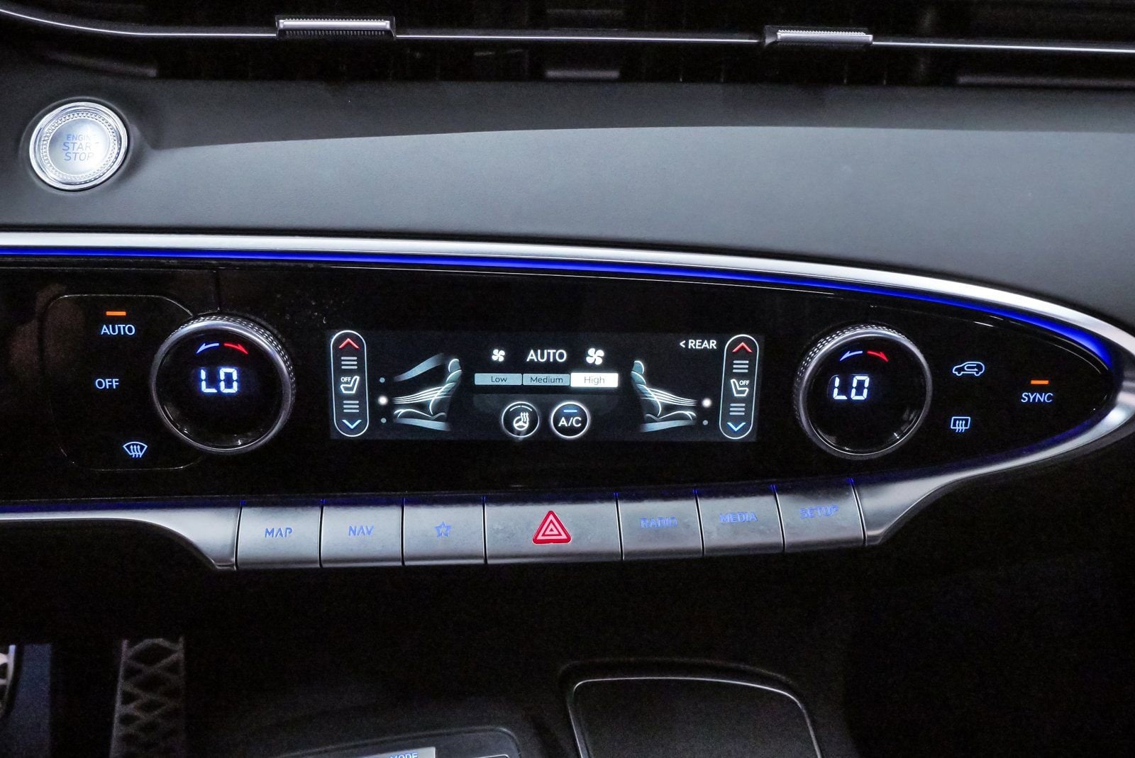 2025 GENESIS GV70 Sport - Photo 17