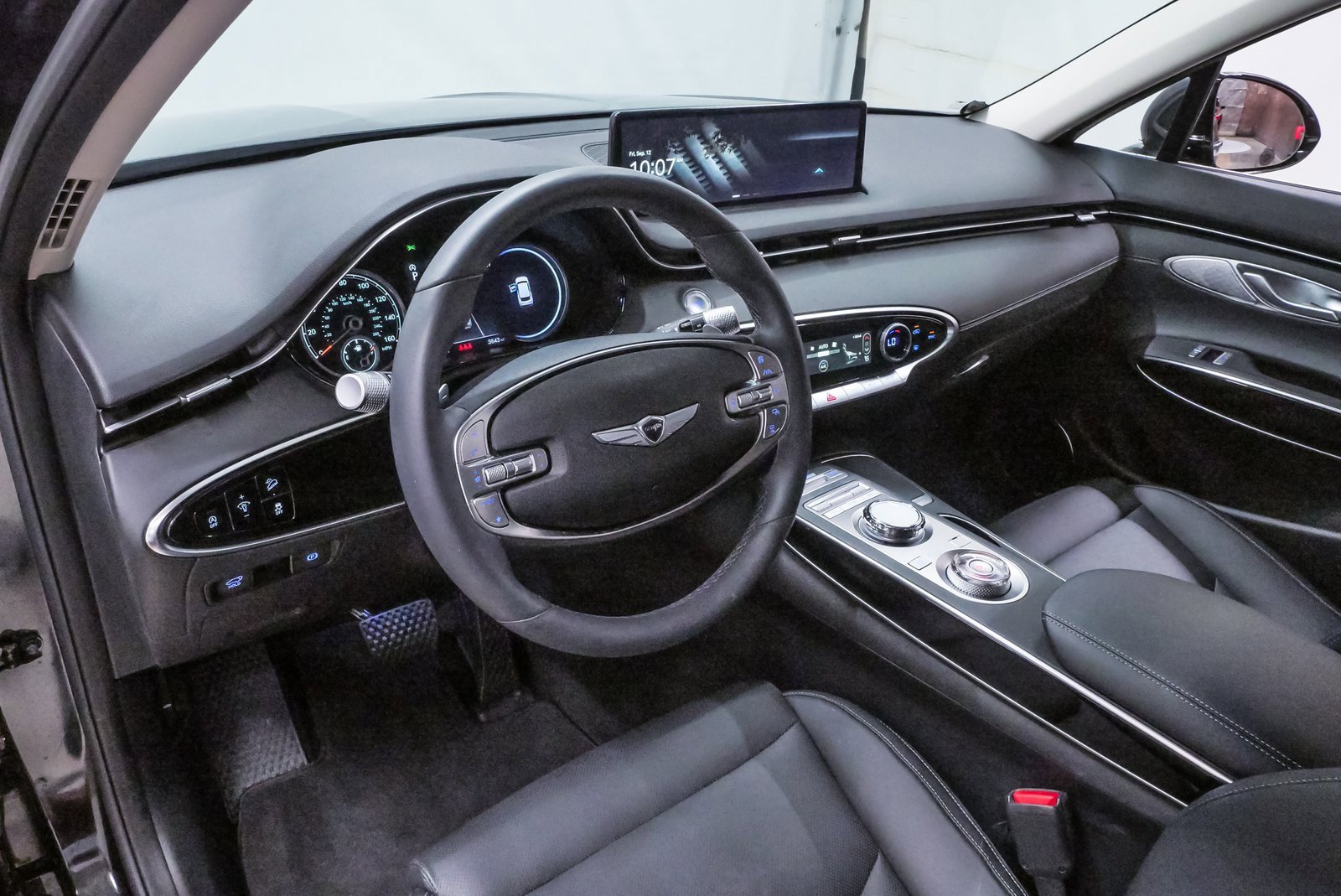 2025 Genesis GV70 2.5T photo 2