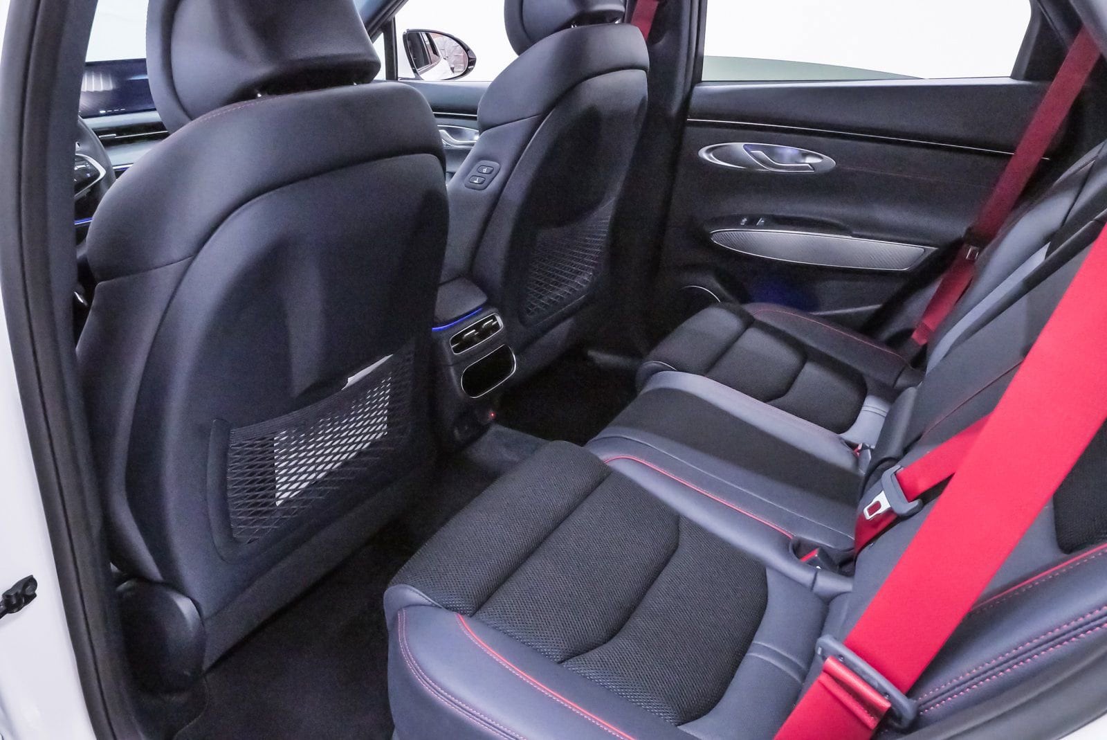 2025 GENESIS GV70 Sport - Photo 11