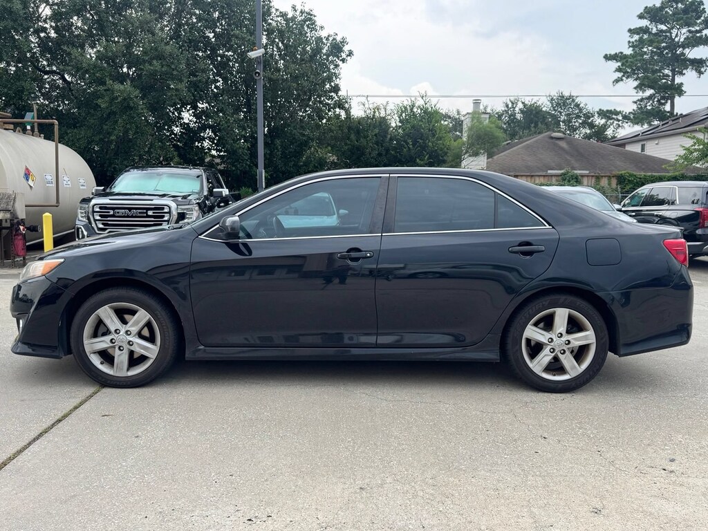 Used 2012 Toyota Camry XLE Sedan