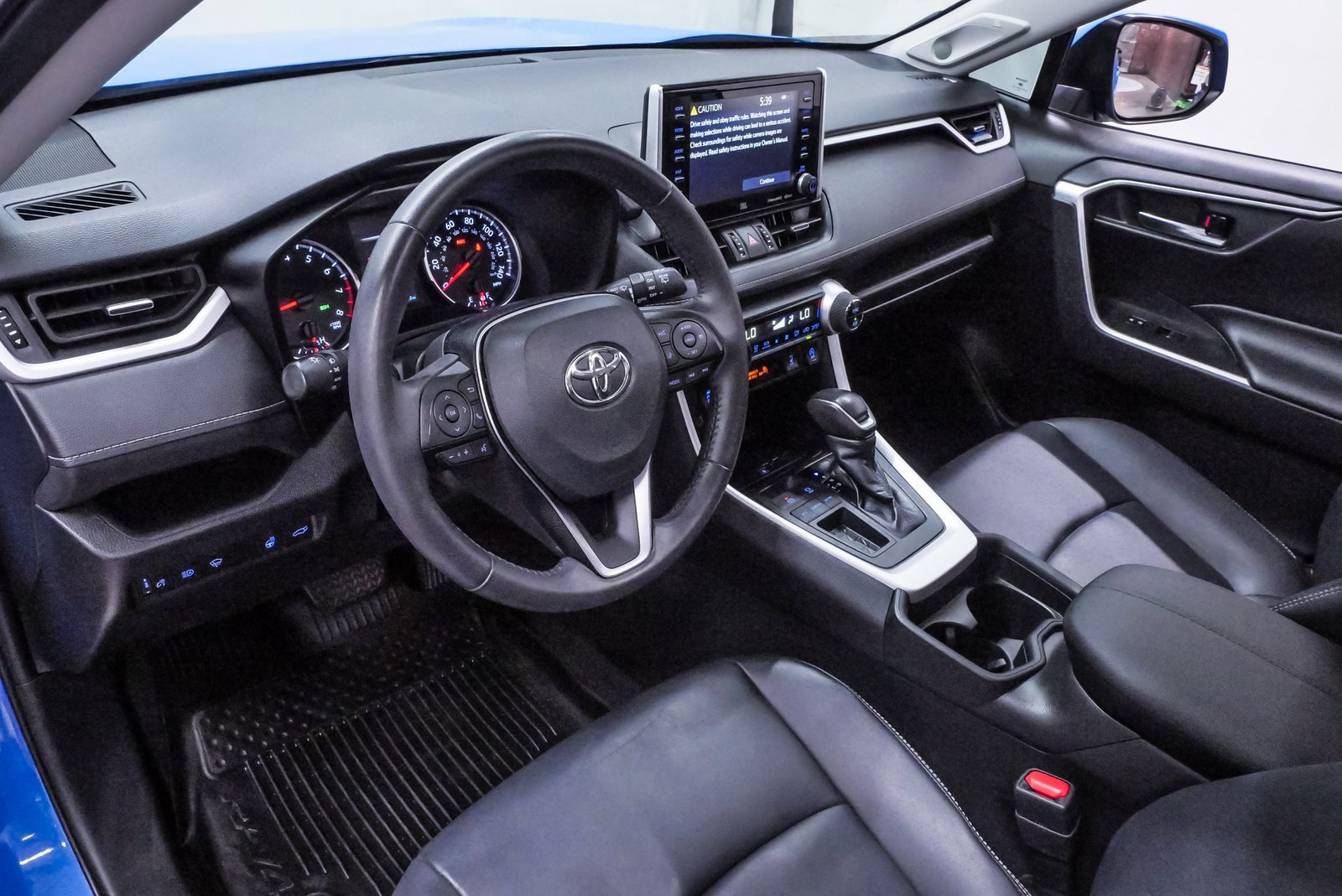 2021 Toyota RAV4 XLE Premium photo 2