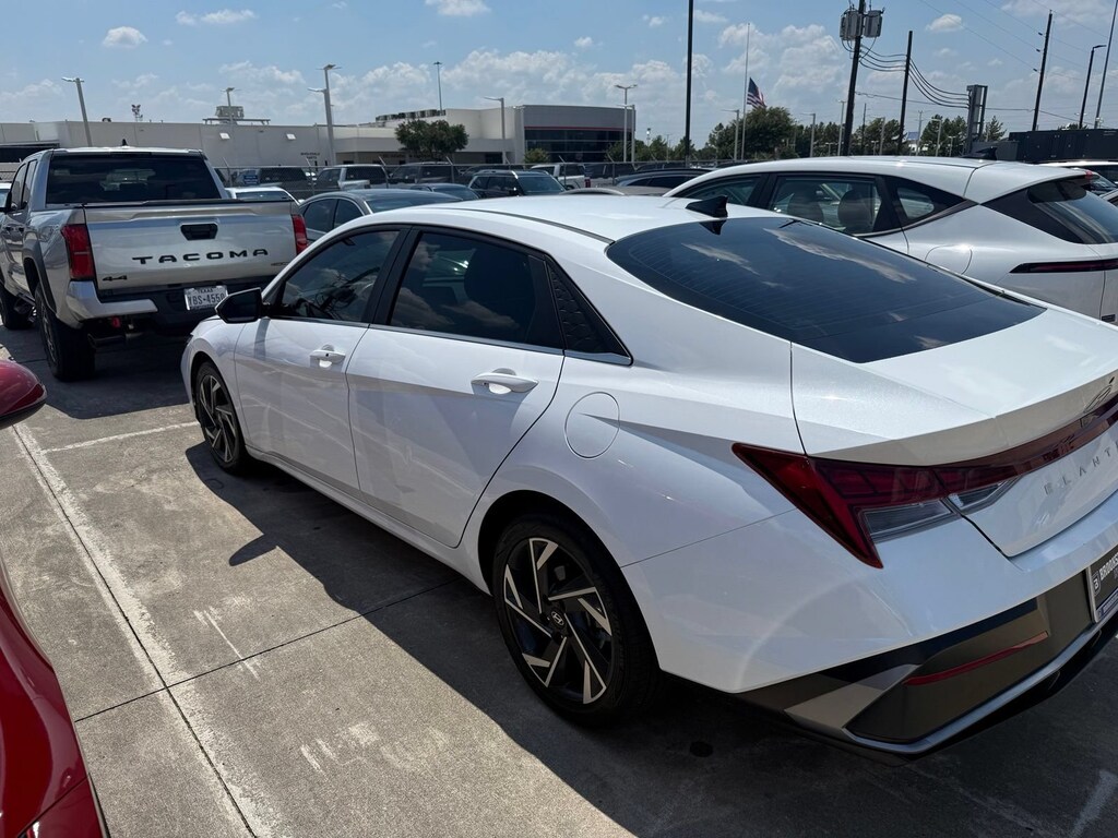 Used 2024 Hyundai Elantra SEL SEL IVT