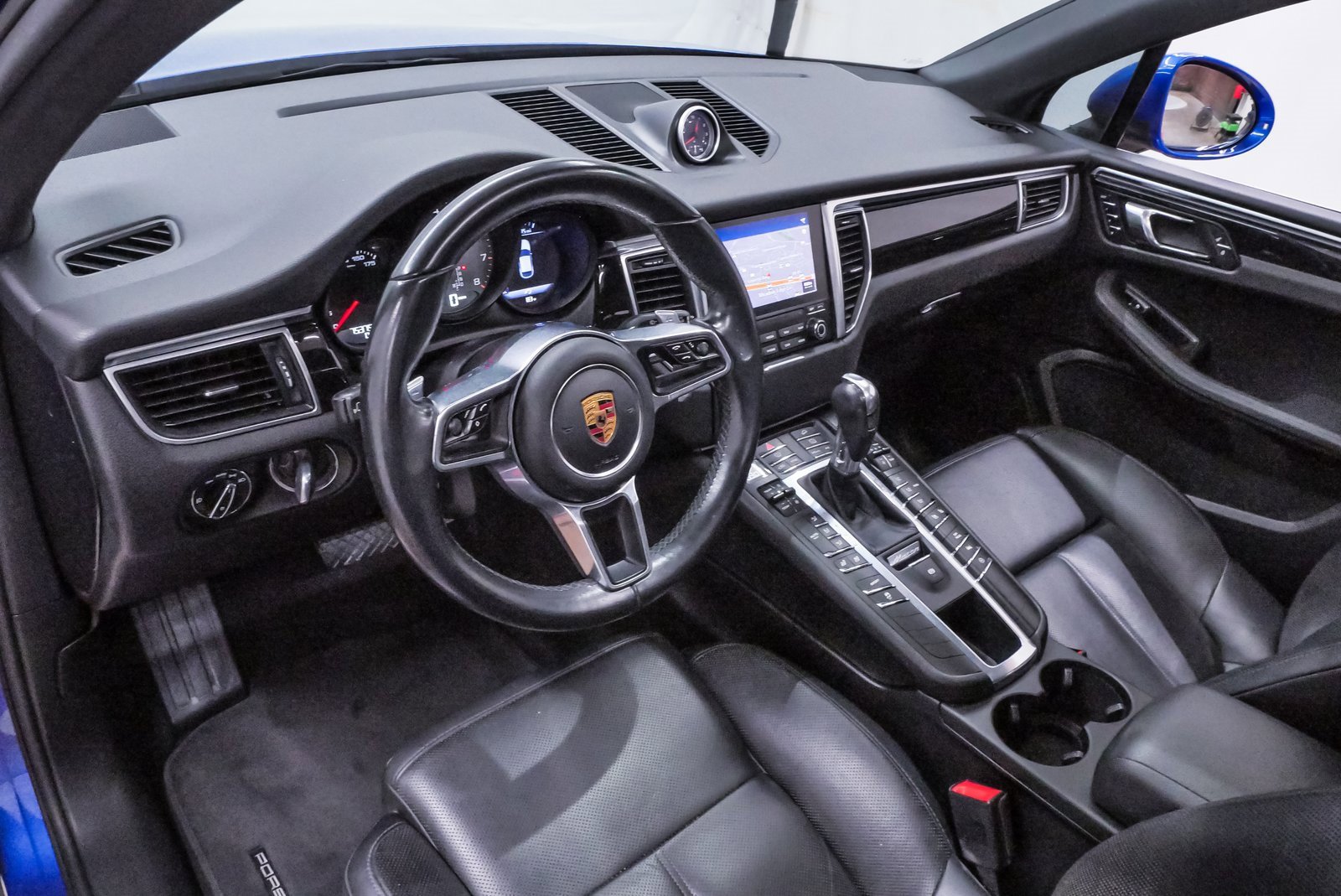 2017 Porsche Macan S photo 2