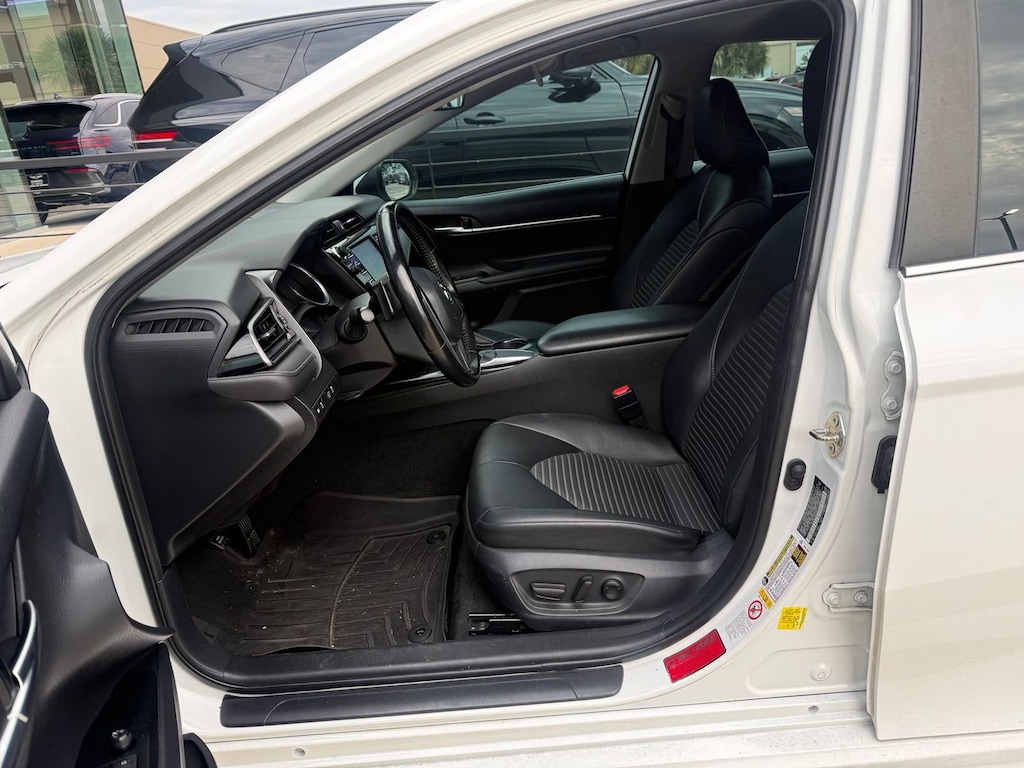 Used 2019 Toyota Camry SE SE Auto