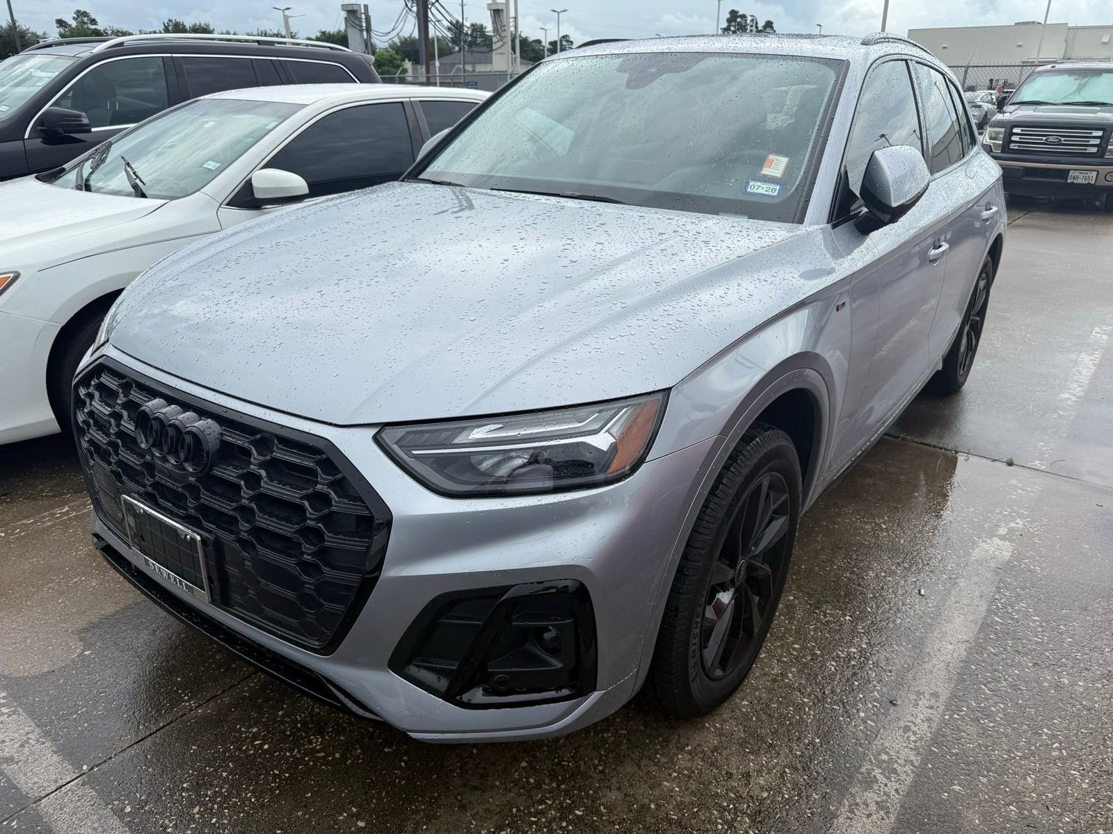 2022 Audi Q5 45 Premium Plus's photo