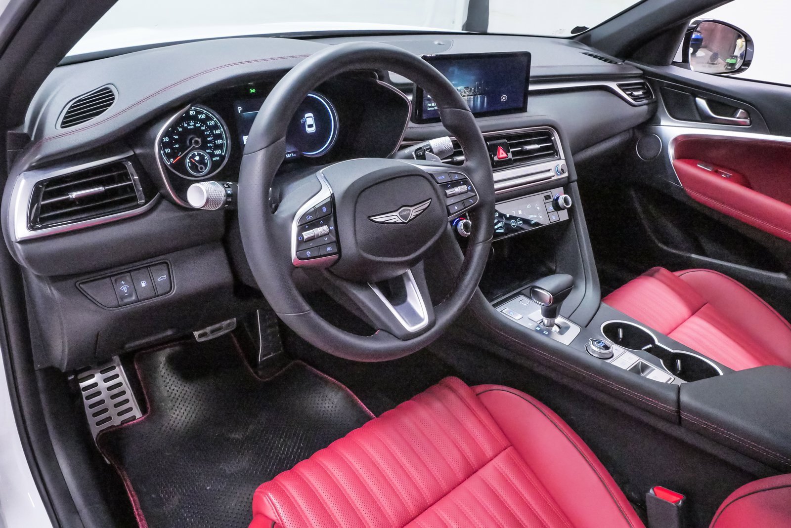 2025 Genesis G70 2.5T Sport Prestige photo 2