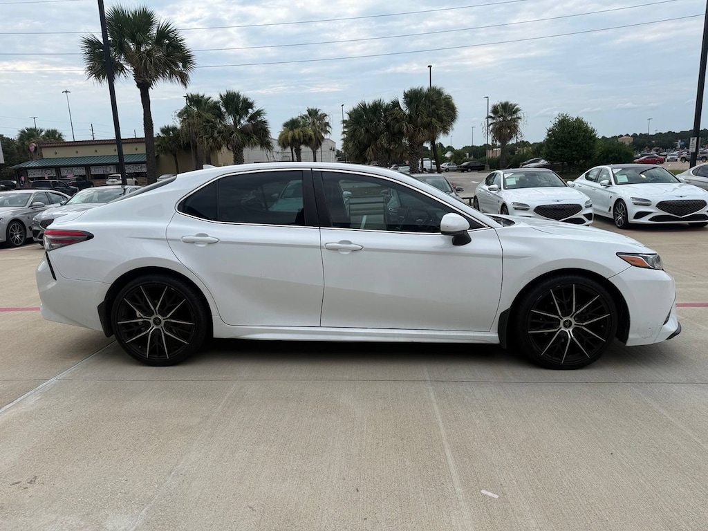 Used 2019 Toyota Camry SE SE Auto