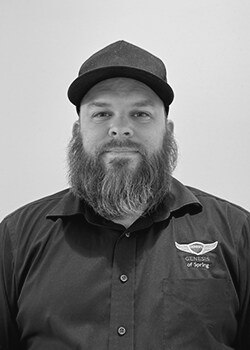 Staff member James Johnson from ID_32f6aa4e1ff1
