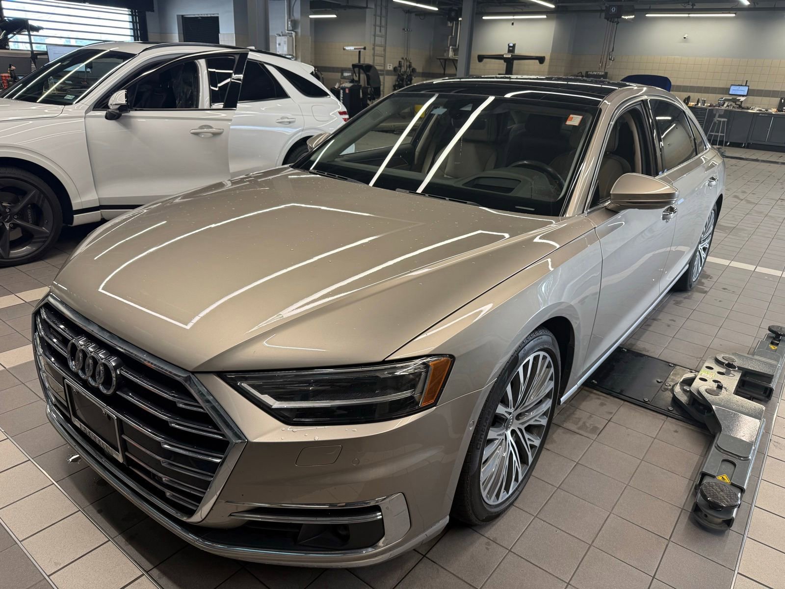 2019 Audi A8 55 TFSI L quattro Tiptronic's photo