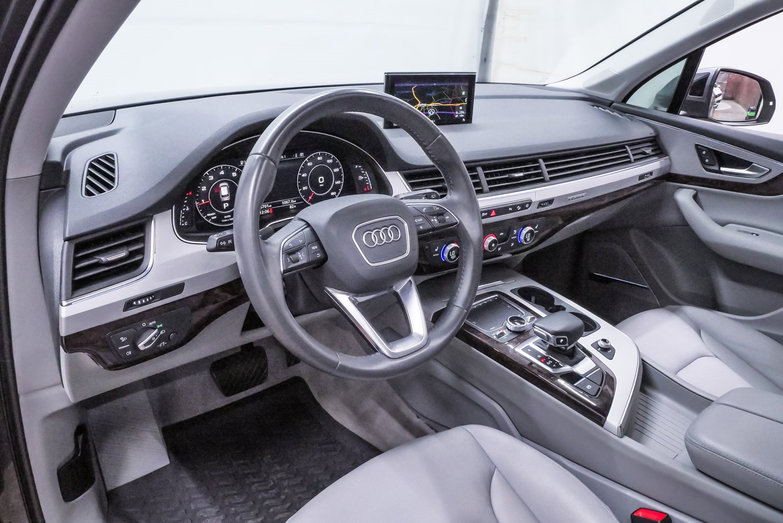 Used 2019 Audi Q7 Premium Plus with VIN WA1LHAF78KD015349 for sale in Spring, TX