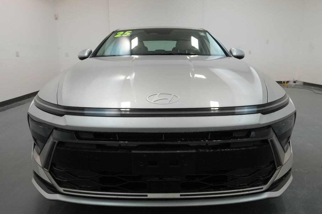 New 2025 Hyundai Sonata SEL Sedan