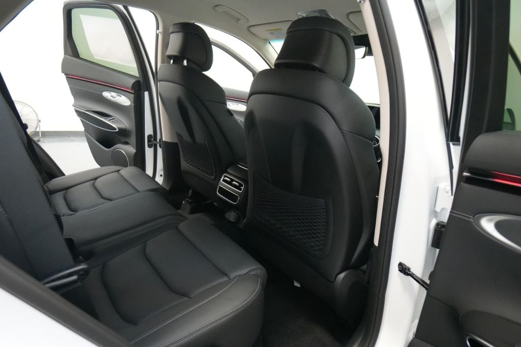 2026 GENESIS GV70 Standard - Photo 30