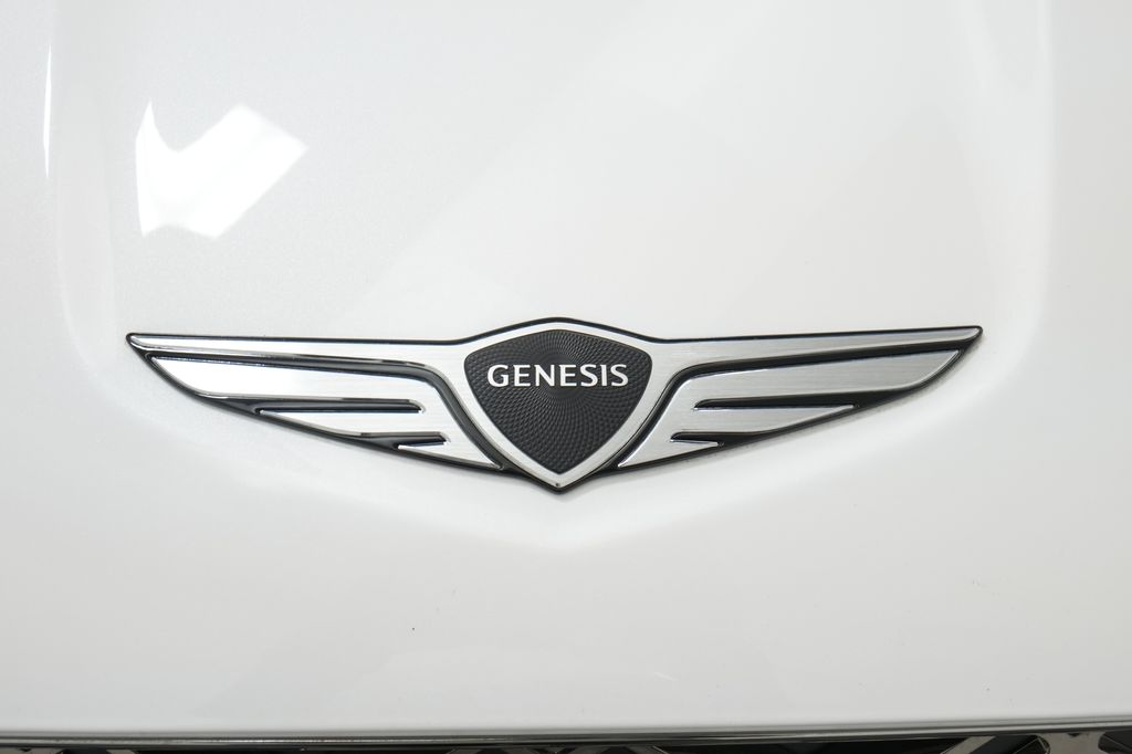 2026 GENESIS GV70 Standard - Photo 10