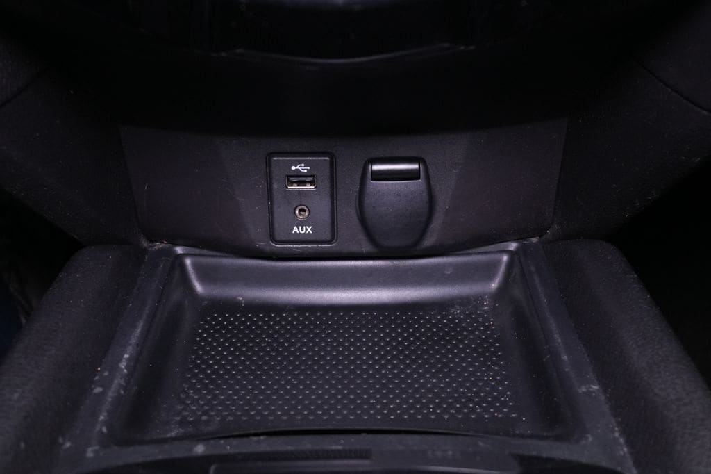 2016 Nissan Rogue SV - Photo 32