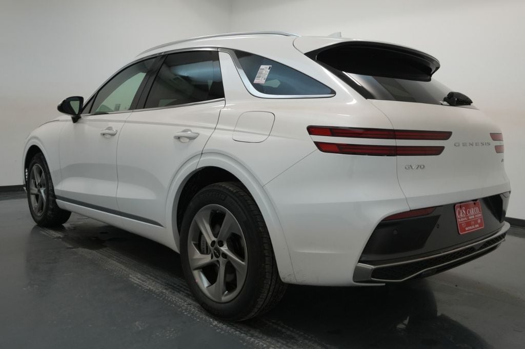 2026 GENESIS GV70 Standard - Photo 7