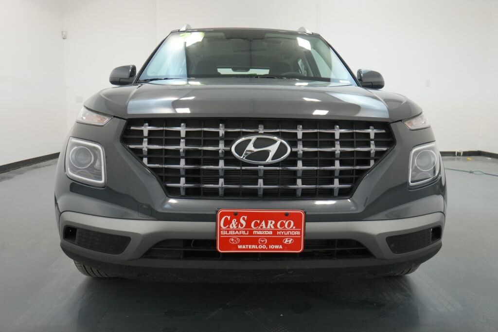 New 2024 Hyundai Venue SEL SUV