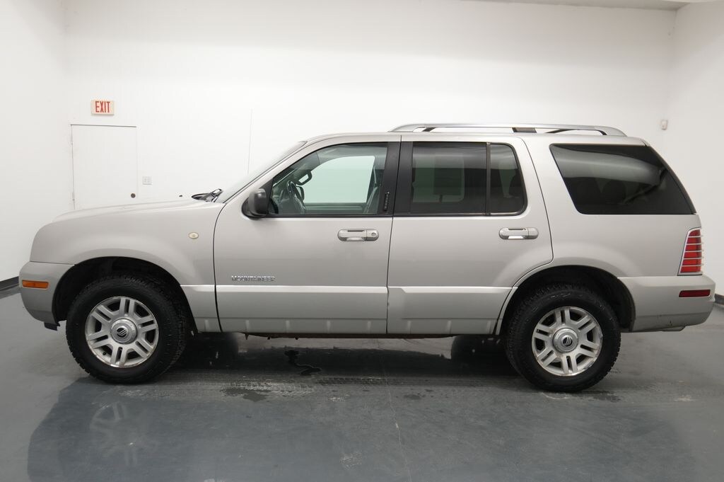 Used 2002 Mercury Mountaineer Base SUV