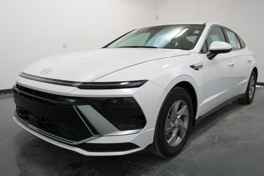 New 2026 Hyundai Sonata SE Sedan