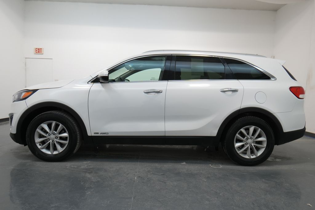 2017 Kia Sorento LX photo 4