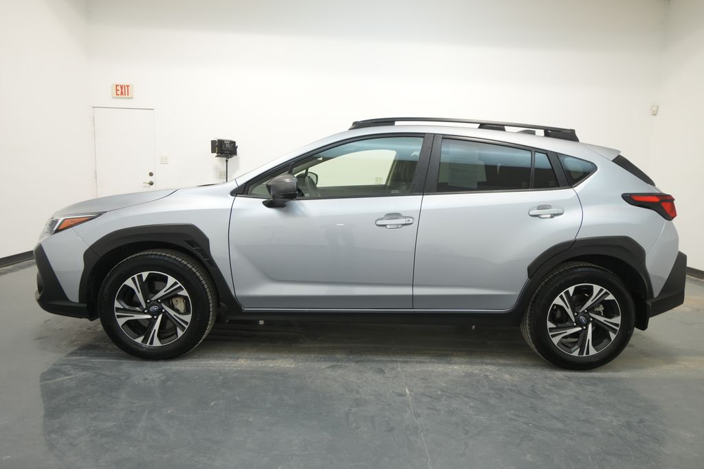 2025 Subaru Crosstrek Premium photo 4