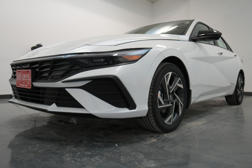 New 2025 Hyundai Elantra SEL Sport Sedan