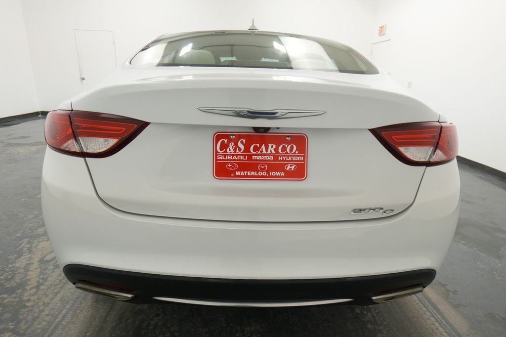 2015 Chrysler 200 C - Photo 8
