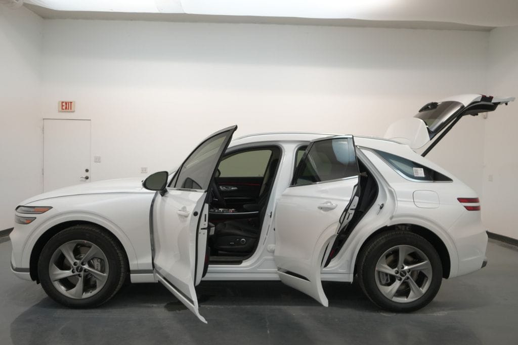2026 GENESIS GV70 Standard - Photo 32
