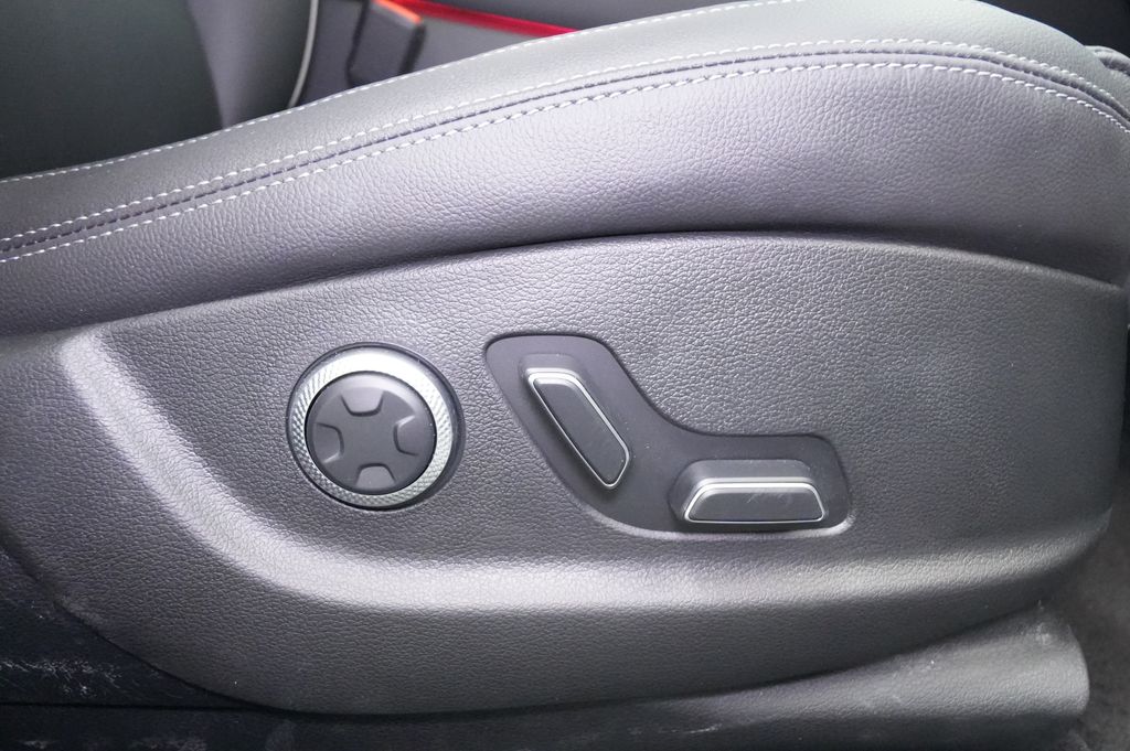 2026 GENESIS GV70 Advanced - Photo 28