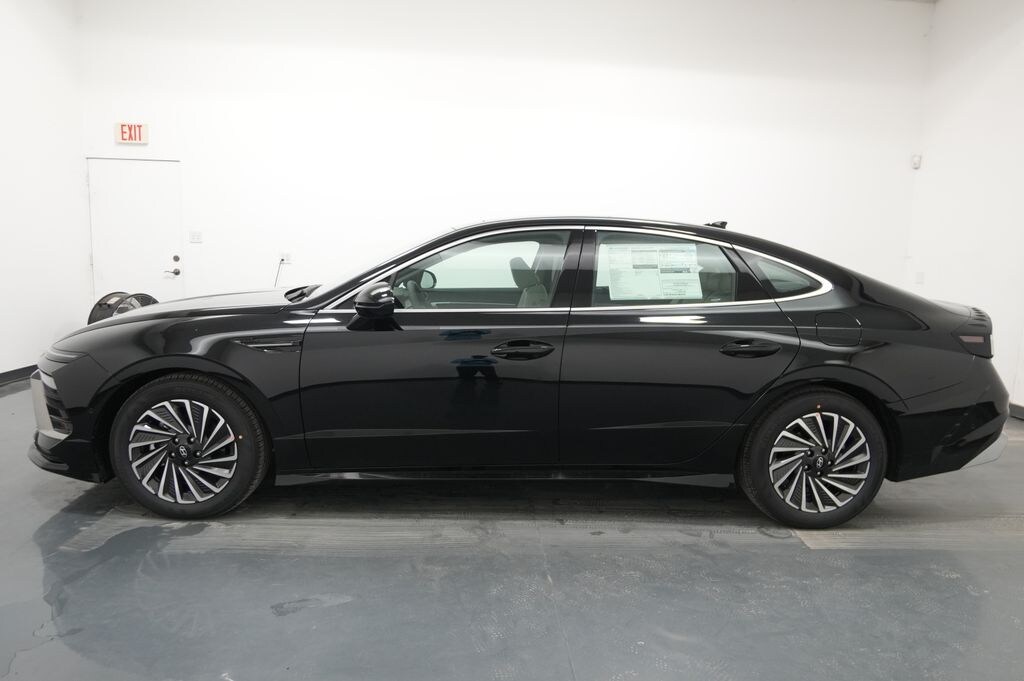 New 2026 Hyundai Sonata Hybrid Sedan