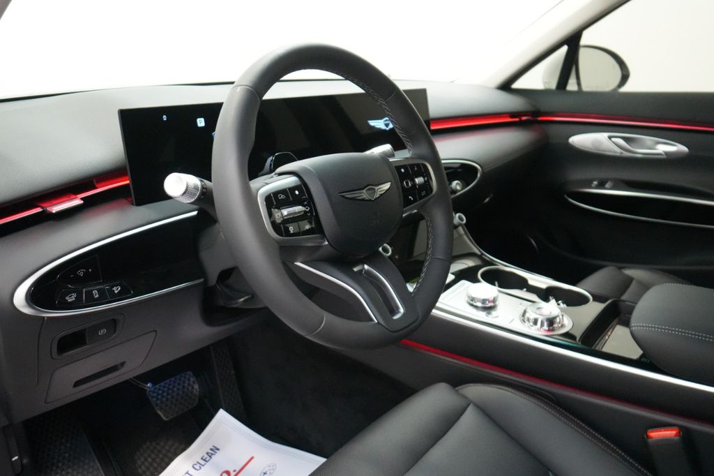 2026 GENESIS GV70 Standard - Photo 18